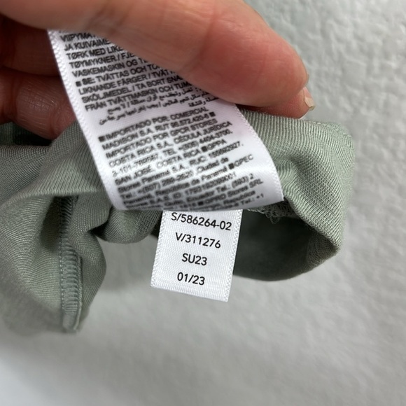 Athleta NWT‎ Essence Explore Tank Sage size Medium - Picture 6 of 12